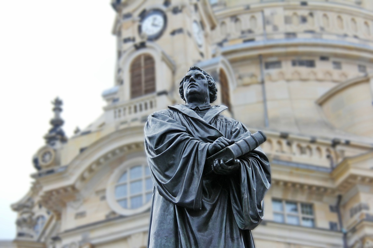 Luther vor der Frauenkirche